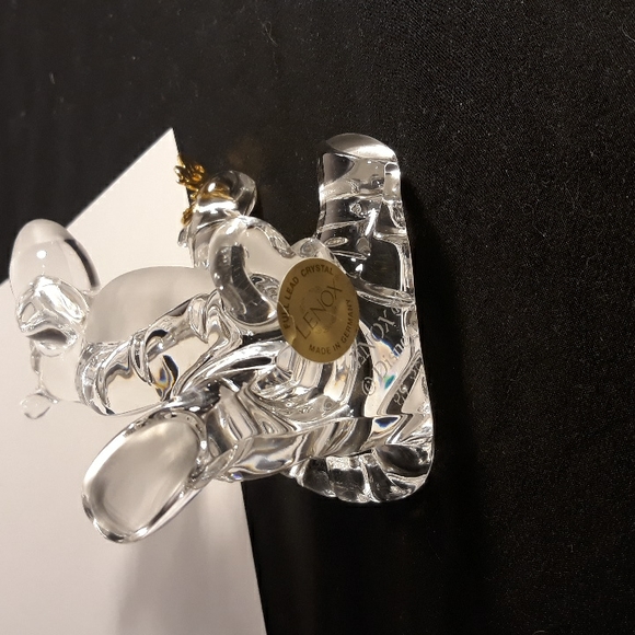 Lenox crystal Disney tigger with 24k butterfly. - Picture 3 of 4
